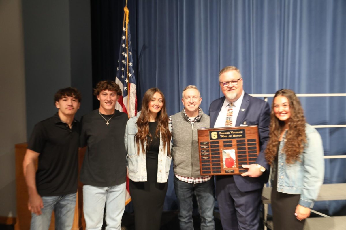 Leadership Class Plans, Holds Veteran's Day Assembly